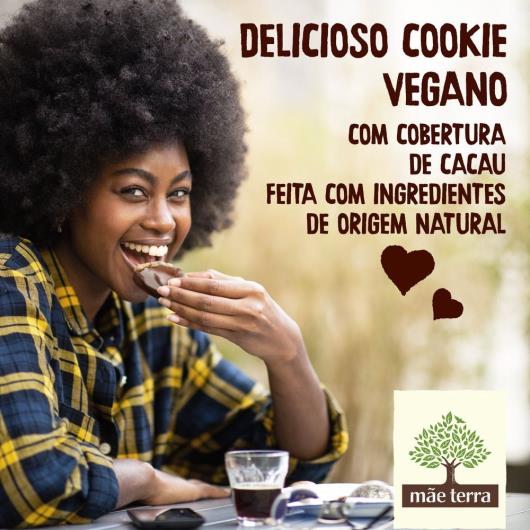 Biscoito Cookie Vegano Morango Cobertura Cacau Mãe Terra Choco Pacote 80g - Imagem em destaque