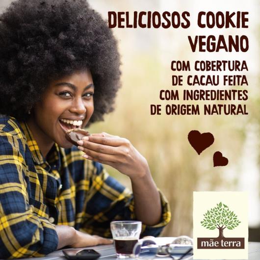 Biscoito Cookie Vegano Castanhas Brasileiras Cobertura Cacau Mãe Terra Choco Pacote 80g - Imagem em destaque