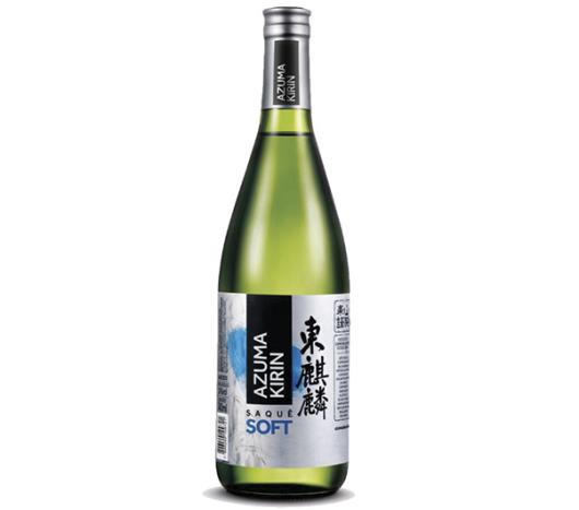 Saquê Azuma kirin soft tozan seco 740ml - Imagem em destaque