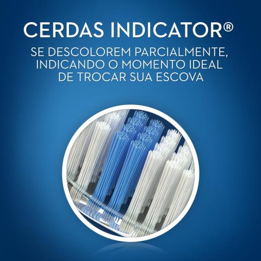 Escova Dental Oral B 30 Indicator Macia 2 unidades - Imagem em destaque